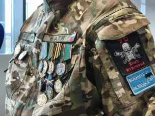 Нижегородских медиков в преддверии Дня Победы наградили медалями за помощь бойцам СВО